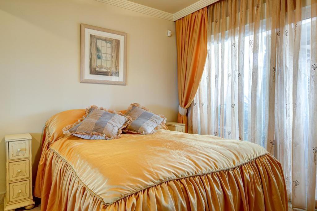 Frontline Beach Apartment - Sinfonia Del Mar Estepona Exteriör bild